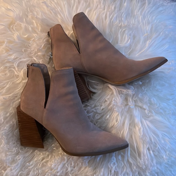 Steve Madden Block Heel Booties - Picture 1 of 6